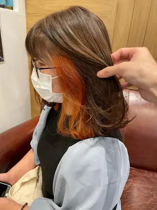 ミディアム カラー 細沼 葵のヘアスタイル