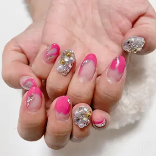 ネイル The Best Beauty受付担当のヘアスタイル