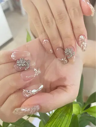 ネイル AngelChris ビューティーサロンのネイルデザイン