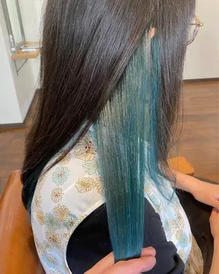 セミロング 「ヲタクに美容室は難しい。」所属・インナーカラー🦔 🐾KEISUKEのヘアスタイル