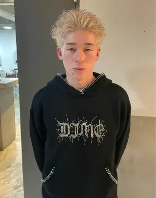 ショート カラー Pia所属・青木 拓充のヘアスタイル