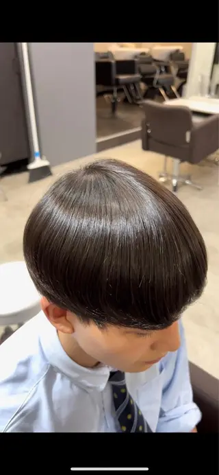 ショート カラー メンズ モナン新宿所属・曲がる縮毛 メンズ 毛流れ 佐々木 優のヘアスタイル