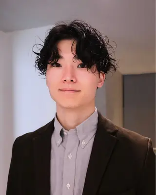 パーマ メンズ Qin shaire salon 原宿verno店所属・【センターパート】 ETO／江藤翼の眉毛・アイブロウイメージ