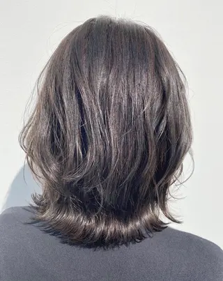 ミディアム カラー JILL ユキのヘアスタイル