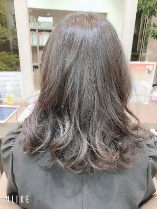 ミディアム パーマ ヘアアレンジ ecru🕊️堀内 眞帆のヘアスタイル