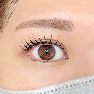 マツエク・マツパ 八木 杏菜の眉毛・アイブロウイメージ