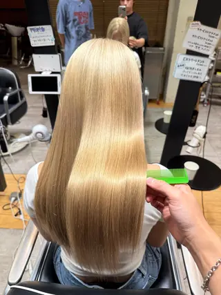 ロング カラー 西出 Nishideのヘアスタイル