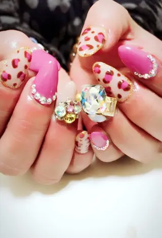 ネイル 木槿所属・吉冨 光恵のネイルデザイン