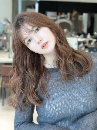 セミロング カラー レイヤー/顔周り /透明感🩶高橋大のヘアスタイル