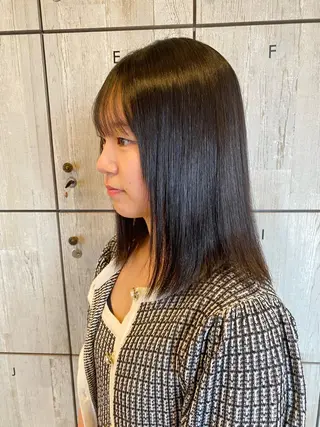 ミディアム あいさ🤍ムラ無しカ ラー🤍のヘアスタイル