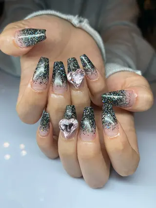 ロング ネイル 長さ出し専門 nynaのネイルデザイン