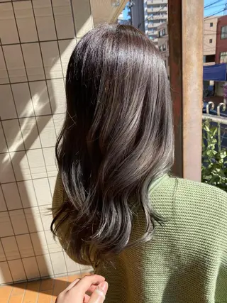 セミロング カラー ELLE&SALLY 石野のヘアスタイル