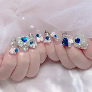 ネイル Mari 🎀六月移転のネイルデザイン