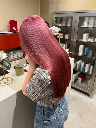 ロング HERMITAGE YUDUKIのヘアスタイル