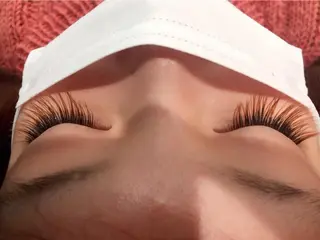 マツエク・マツパ 石渡このみ 🍊レイヤーカットのヘアスタイル