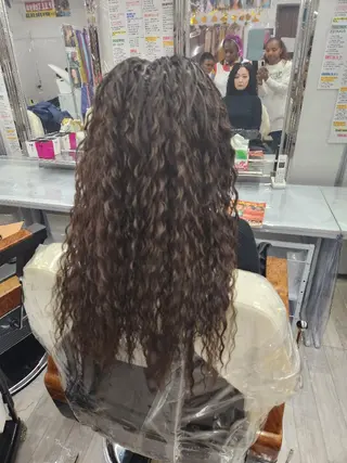 渡辺 マリのヘアスタイル
