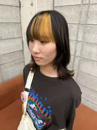 カラー kento レイヤーカットのヘアスタイル