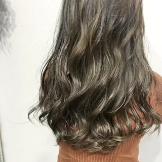 カラー ヘアアレンジ ロング See by merのマツエク・マツパデザイン
