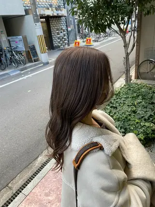 ミディアム 西田辺/ タカスナオヤのヘアスタイル