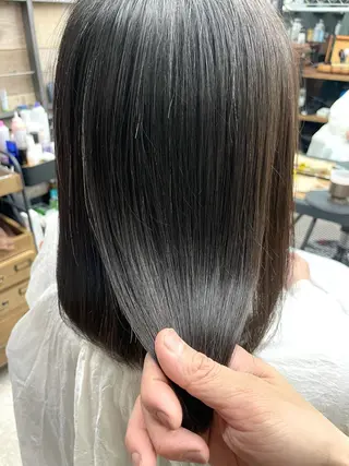 ミディアム 縞田 健一のヘアスタイル