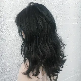 カラー 古屋 花織のヘアスタイル