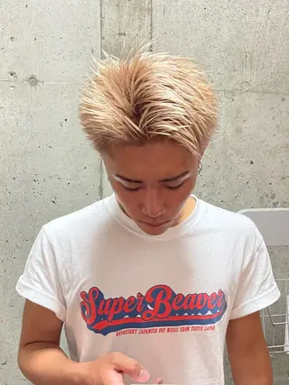 ショート カラー メンズ 金山 慎吾のヘアスタイル