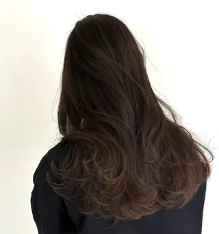 カラー Rin /riToのヘアスタイル