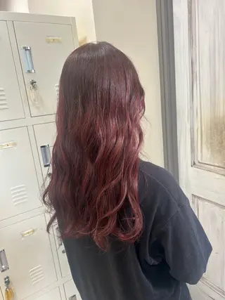 ロング 野中 麻衣のヘアスタイル
