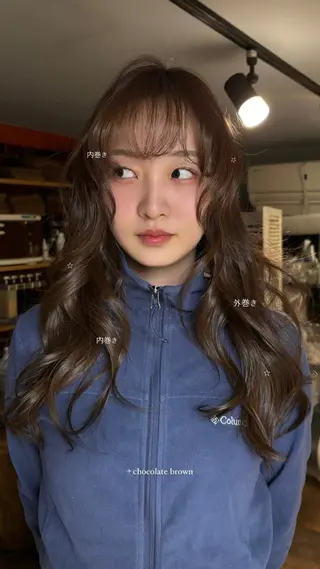ロング ヘアアレンジ Gigi 代々木所属・りこ 🐈‍⬛韓国艶カラーのヘアスタイル