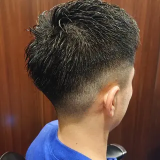 ショート 餘野 翔舞のヘアスタイル