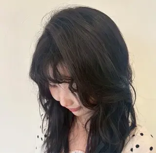 カラー 藤田 琉那のヘアスタイル