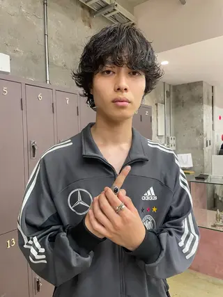 ショート パーマ メンズ 愛加メンズパーマ・ ボブ・ピンクカラーのヘアスタイル