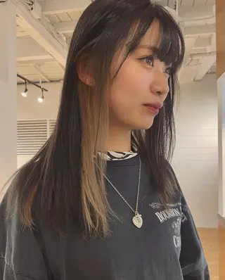 ミディアム カラー nanaka/ レイヤーカットのヘアスタイル