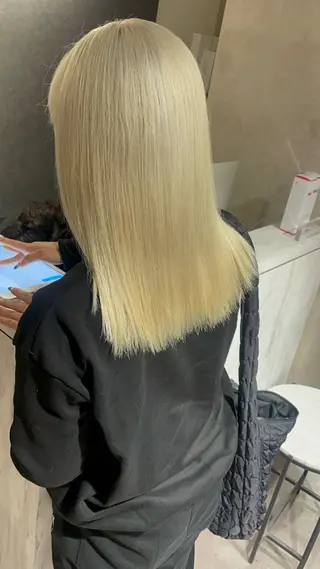 ミディアム カラー 🇰🇷ハイトーン× 韓国レイヤー레이어드のヘアスタイル