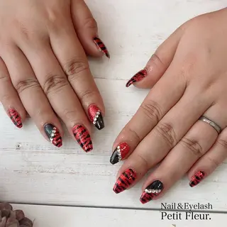 ネイル Petit Fleur所属・青柳 亜梨奈のマツエク・マツパデザイン