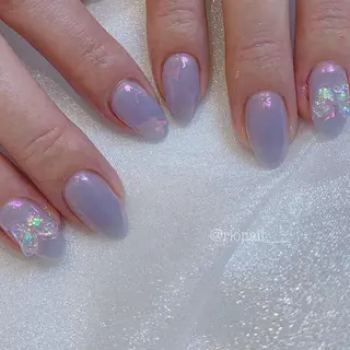 ネイル 𝘙𝘪𝘰𝘯𝘢 ...🕯🤍のネイルデザイン