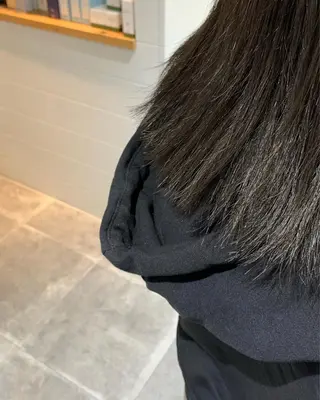 カラー 岬 弘人のヘアスタイル