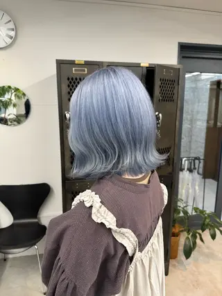 ミディアム INORI|艶カラ ー|フェイスレイヤーのヘアスタイル