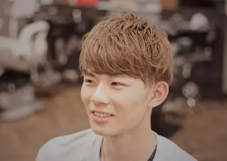 ミディアム カラー メンズ 前田賢生 ご新規様はNGのヘアスタイル