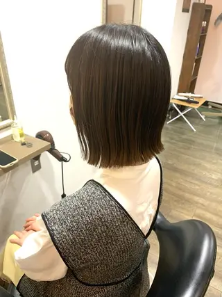 ミディアム 松嶋 歩のヘアスタイル