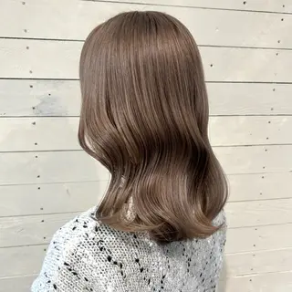 ミディアム 💛ブリーチで叶える 💛垢抜けカラー🌈のヘアスタイル