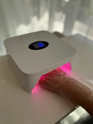 ネイル ネイルサロン カーニバルマニア 明石店所属・宇久 澪のネイルデザイン