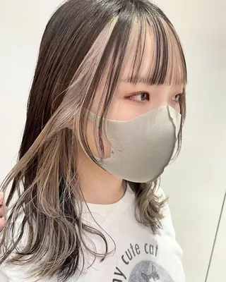 ミディアム nuu所属・💜ショート💜 ウルフ、ボブ二色亜美のヘアスタイル