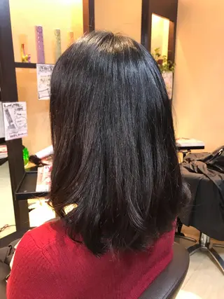 ミディアム 🔶艶髪レイヤー 縮毛矯正 金山🔶のヘアスタイル