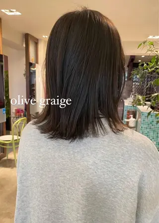 ミディアム カラー 小原 侑花のヘアスタイル