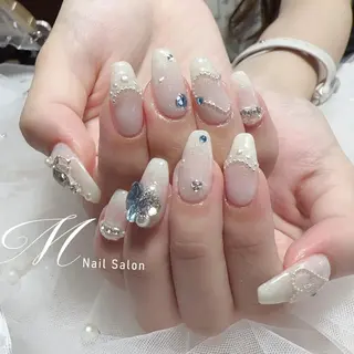 ネイル Mネイル✨パラ取扱店 85%OFF中✨のネイルデザイン