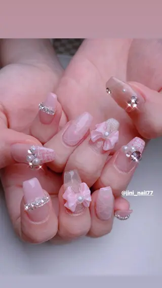 ネイル JINI NAIL所属・ジニ ネイルのネイルデザイン