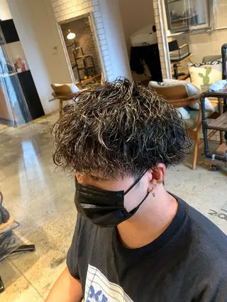 パーマ メンズ 吉沢遣人/レイヤー 艶カラー/パーマのヘアスタイル