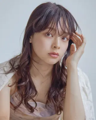 セミロング カラー ヘアアレンジ loe treatment salon 博多店所属・🪽透明感カラー🪽 loe五十嵐のヘアスタイル