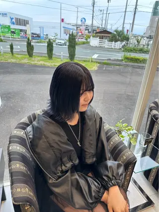 ミディアム EARTH あいかのヘアスタイル